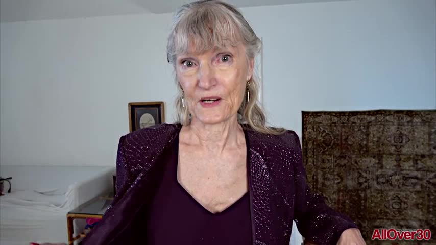 Watch Horny grandma Linda Jones masturbates with her purple vibrator porn video - Watch Full HD Video Stream Online on ePornOne.