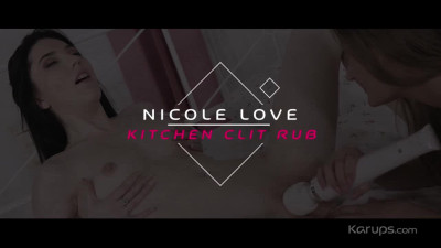 Nicole Love masturbate her pussy at kitchen