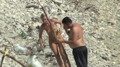 Wild nudist swingers gets ready for beach orgy