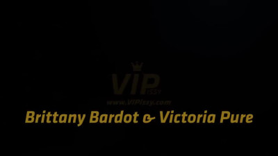 Brittany Bardot and Victoria Pure fuck together