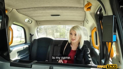 Classy blonde Zazie Skymm hops on her taxi driver's hard cock