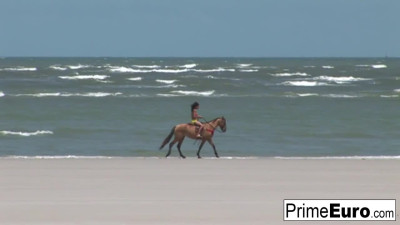 Druuna gets double fucked on the sandy beach