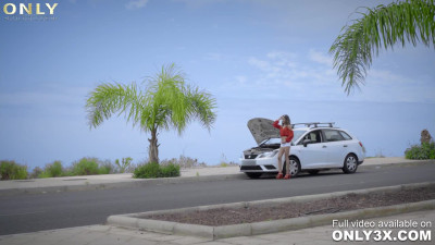 Sweet Scarlett Domingo riding a long dong outdoors