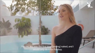 Germany models Isabella Strangmüller posing naked at pool