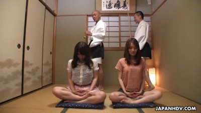 Anna Kirishima and Kana Suzuki group fucking at yoga