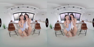 Arya Stark and Stefany Kyle strip and masturbate in front of camera