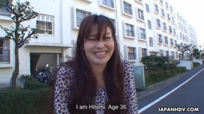 Married woman Hitomi Kano needs excitement from any man