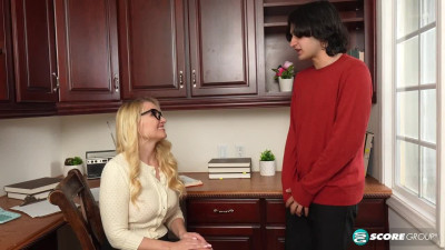 Hot mature blondie Julia Robbie fucks a much younger dude